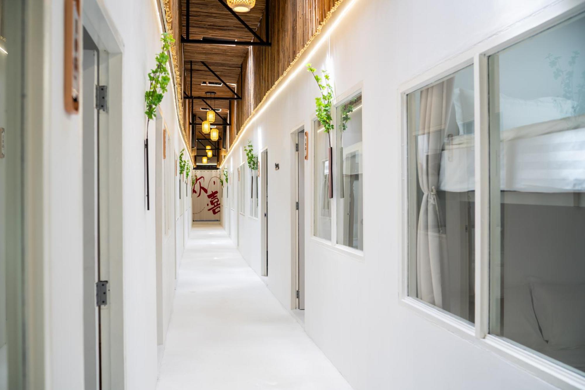 Zj House Town Aparthotel