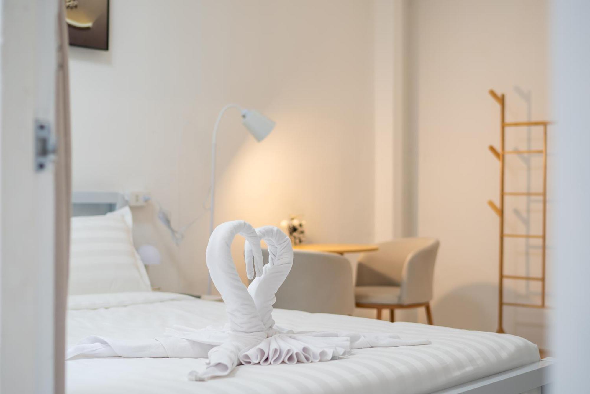 Aparthotel Zj House Town
